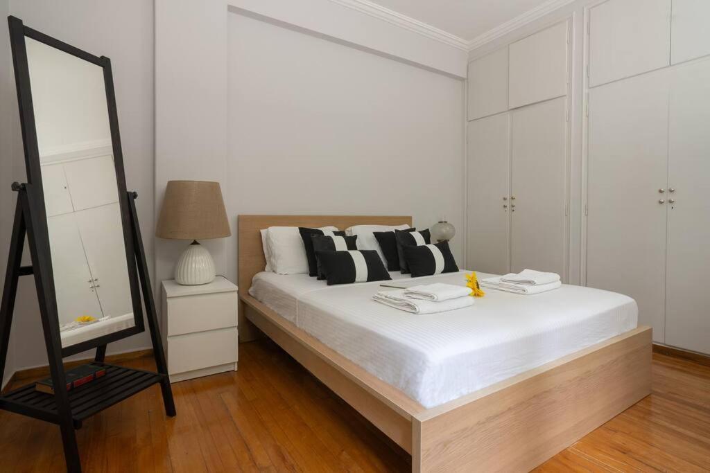 Appartement Chic N Central Apt In Kolonaki à Athènes Extérieur photo